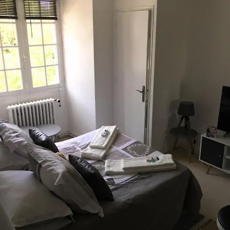 Vue Du Chateau ベッド・アンド・ブレックファスト 3*